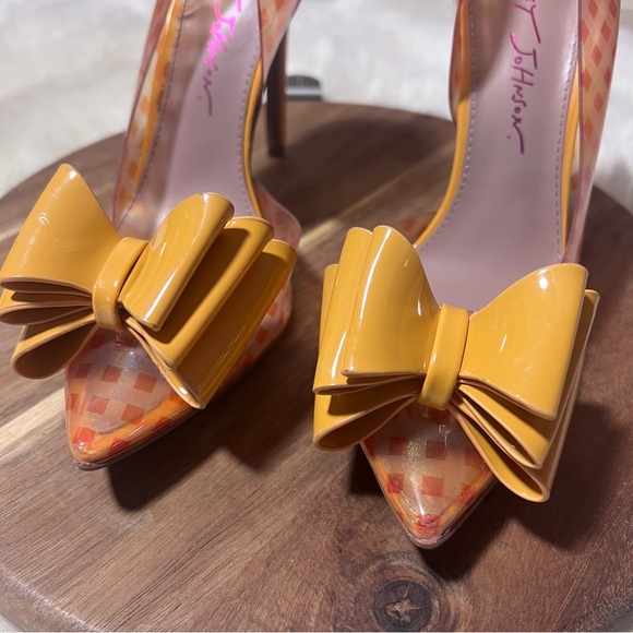 Betsey Johnson Kaison Yellow and Orange Bow Heels Size 6 - Picture 9 of 14